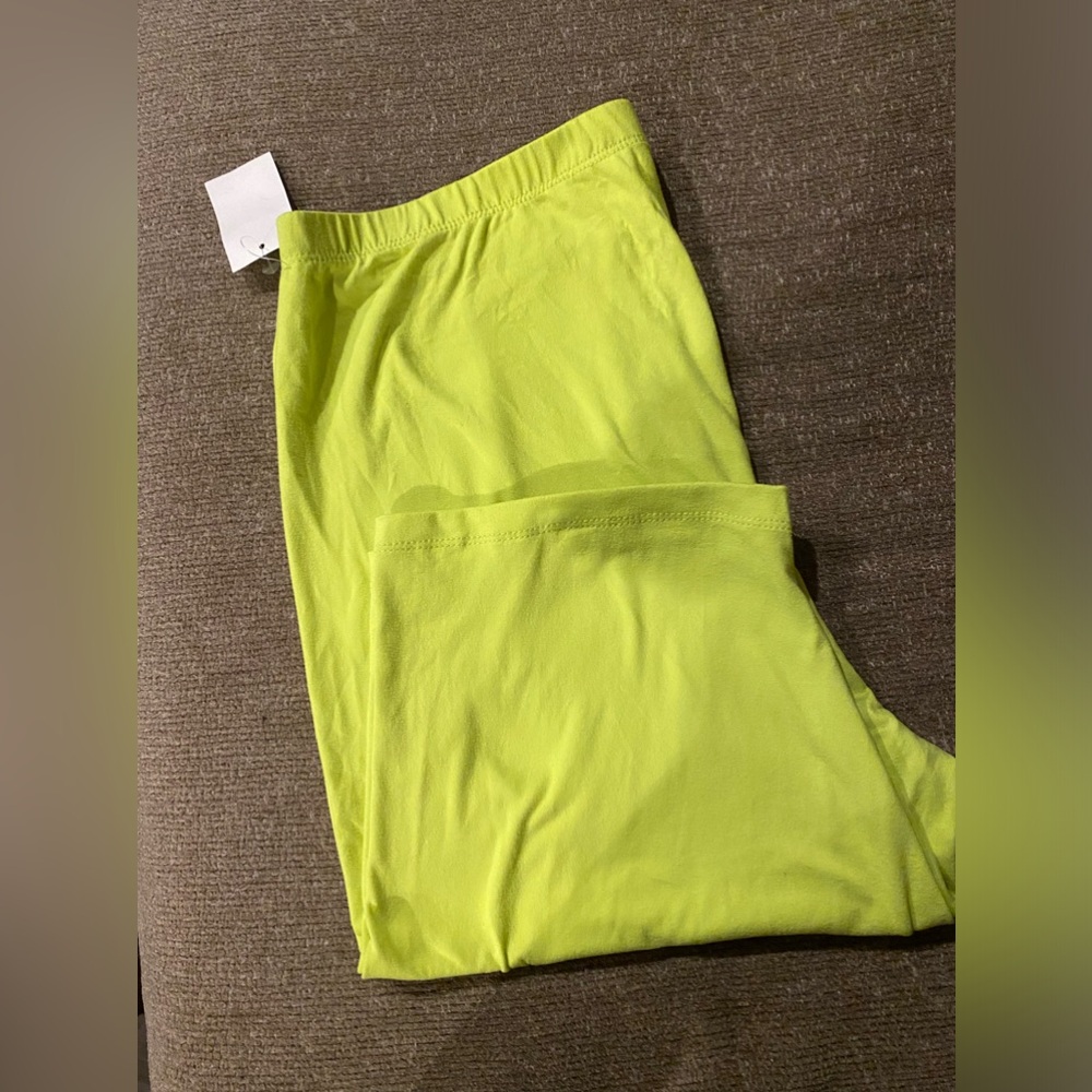 NWT Neon Bright Yellow legging shorts